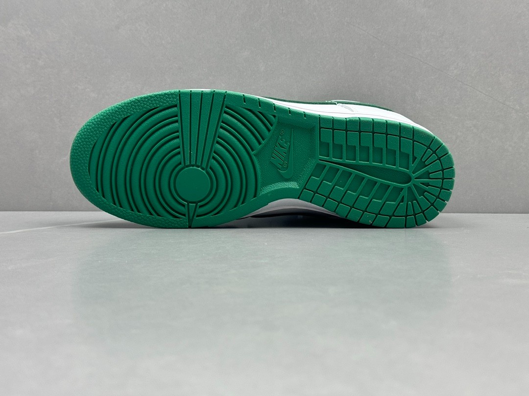 016 26123104 size 35.5-47