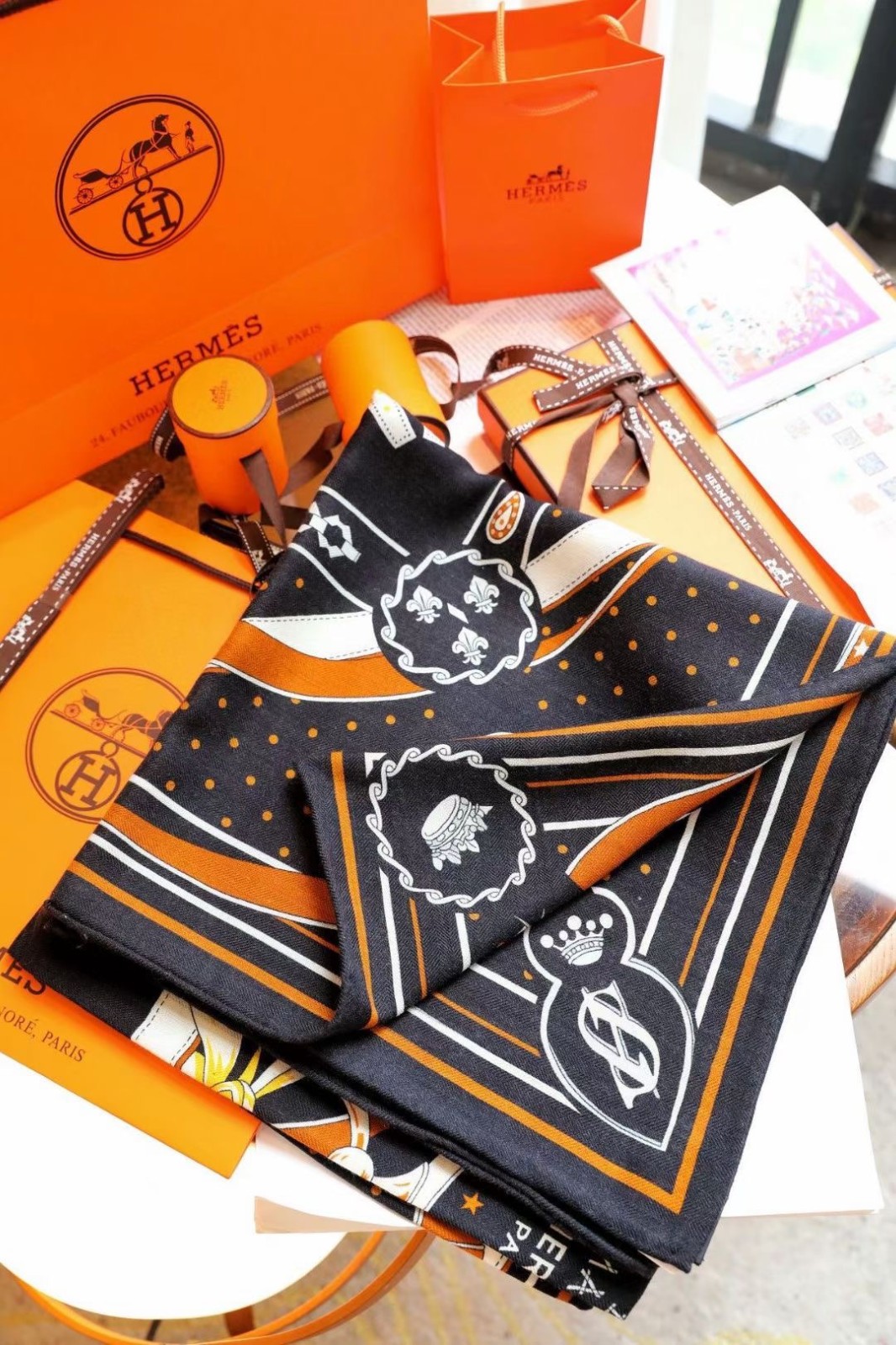 04 Her mes Scarf