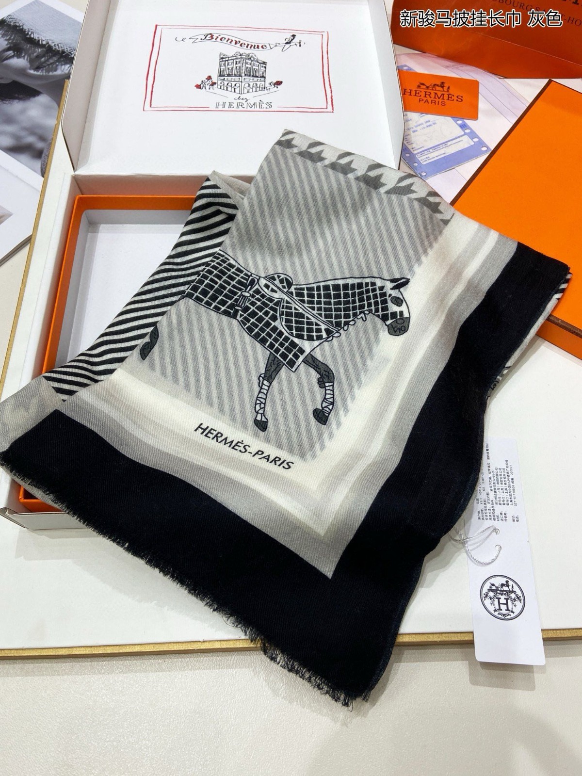 04 Her mes Scarf