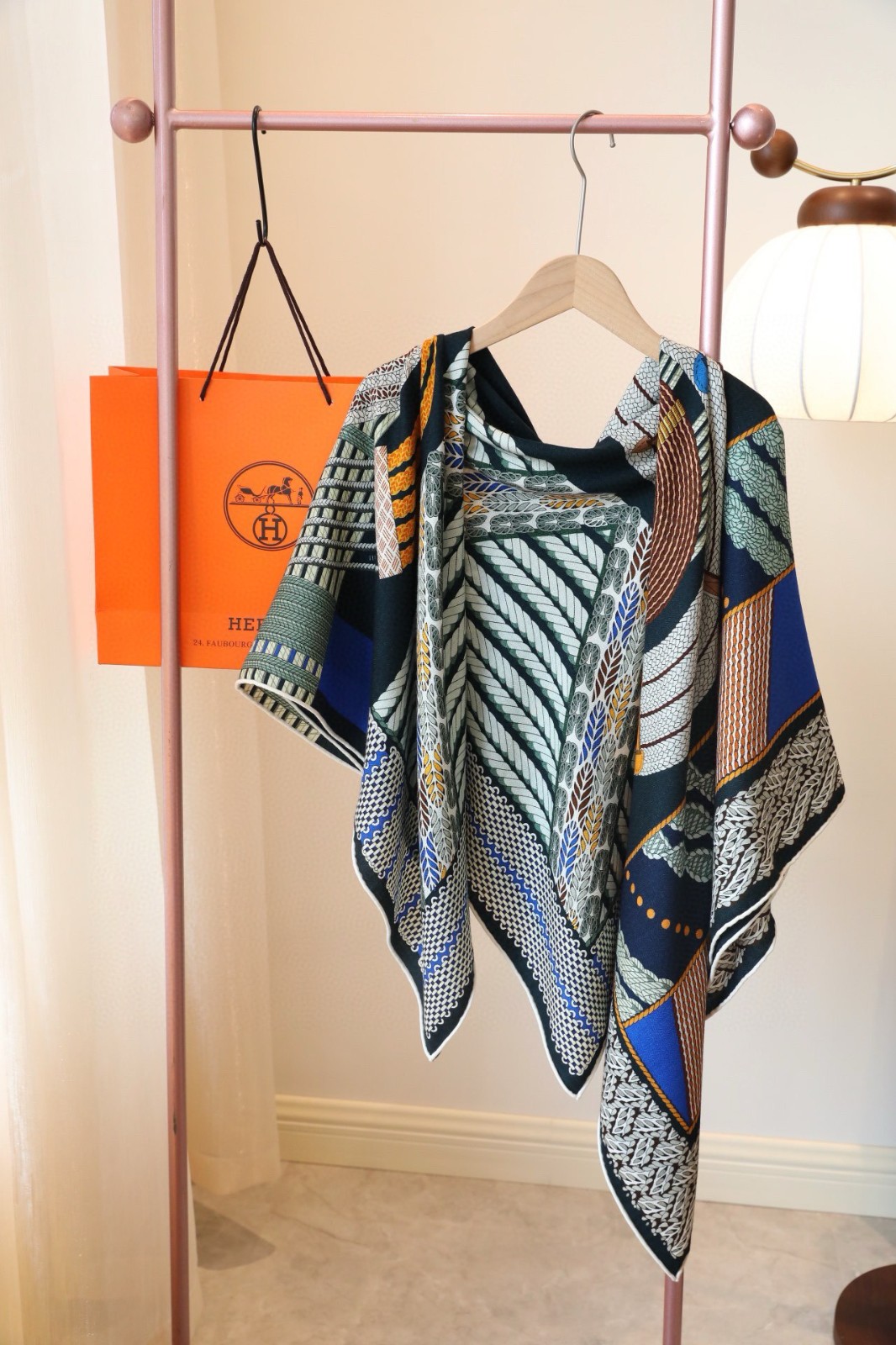 04 Her mes Scarf
