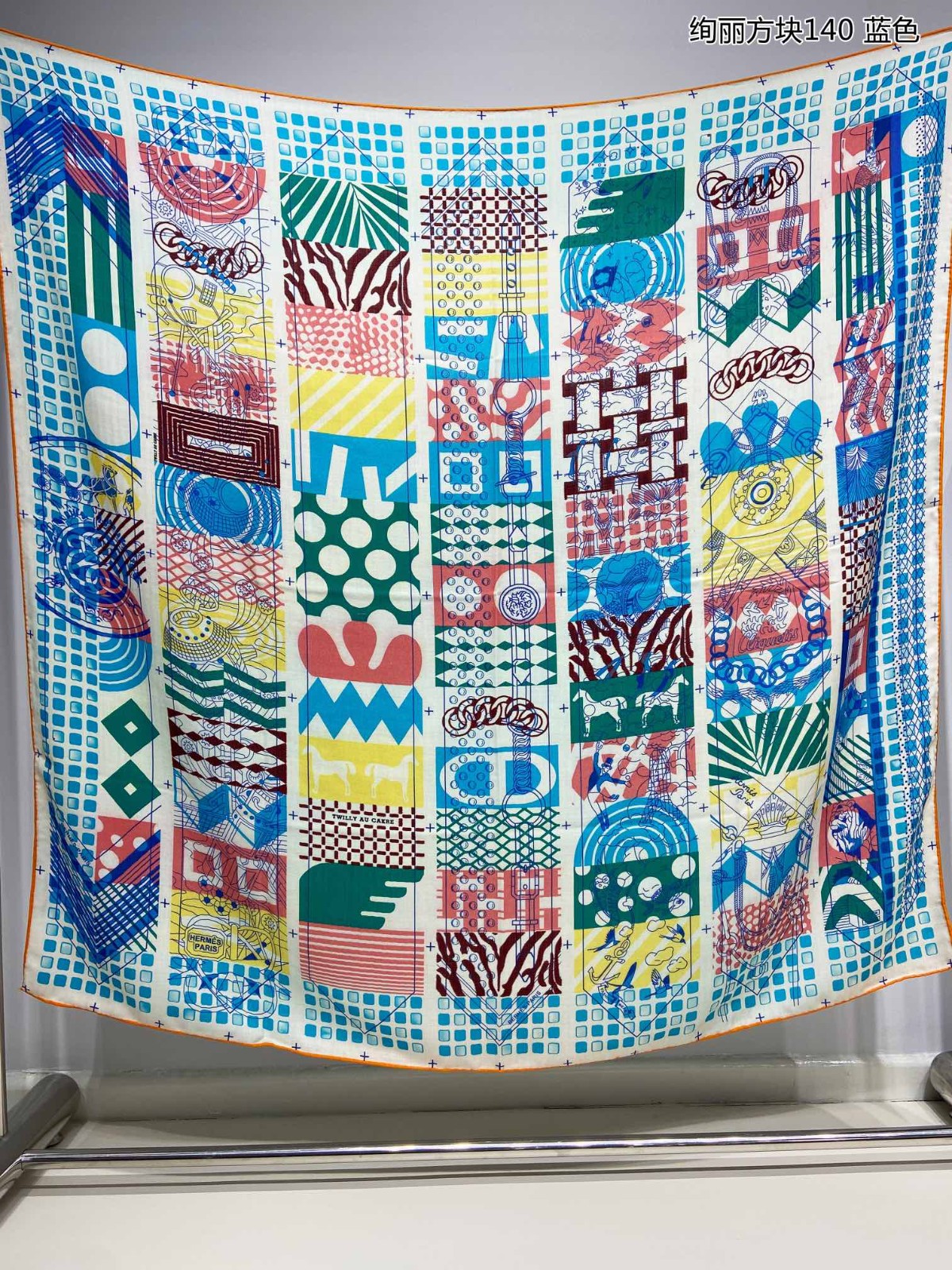 04 Her mes Scarf