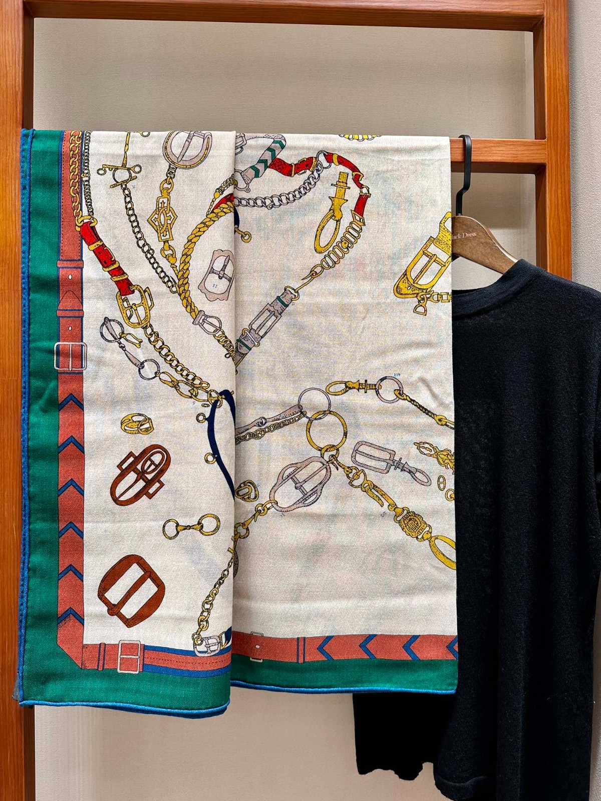 04 Her mes Scarf