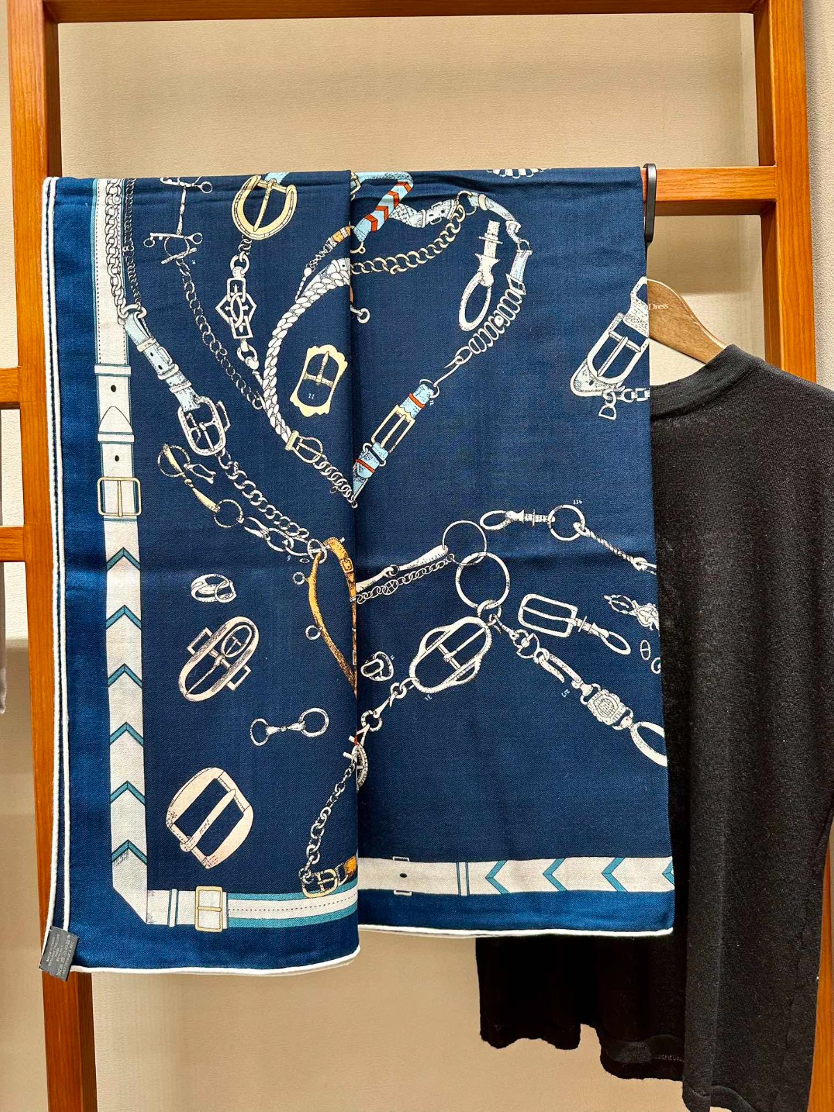 04 Her mes Scarf