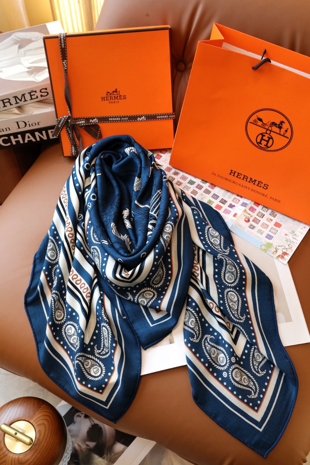 04 Her mes Scarf