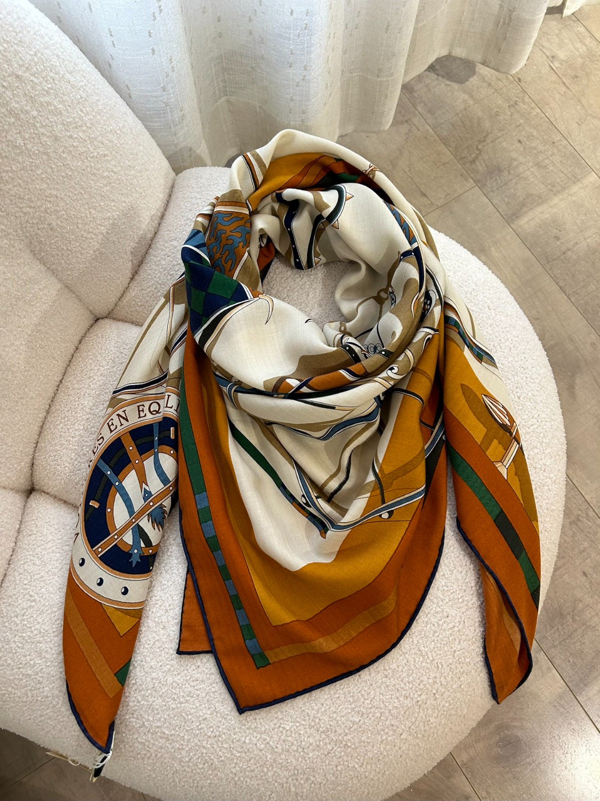 04 Her mes Scarf