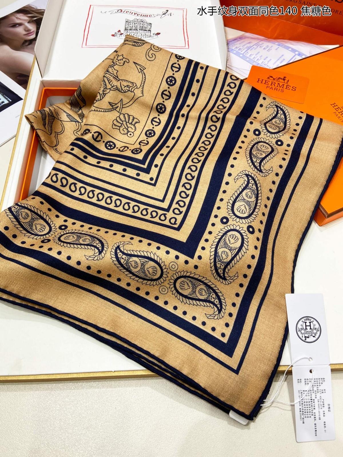 04 Her mes Scarf