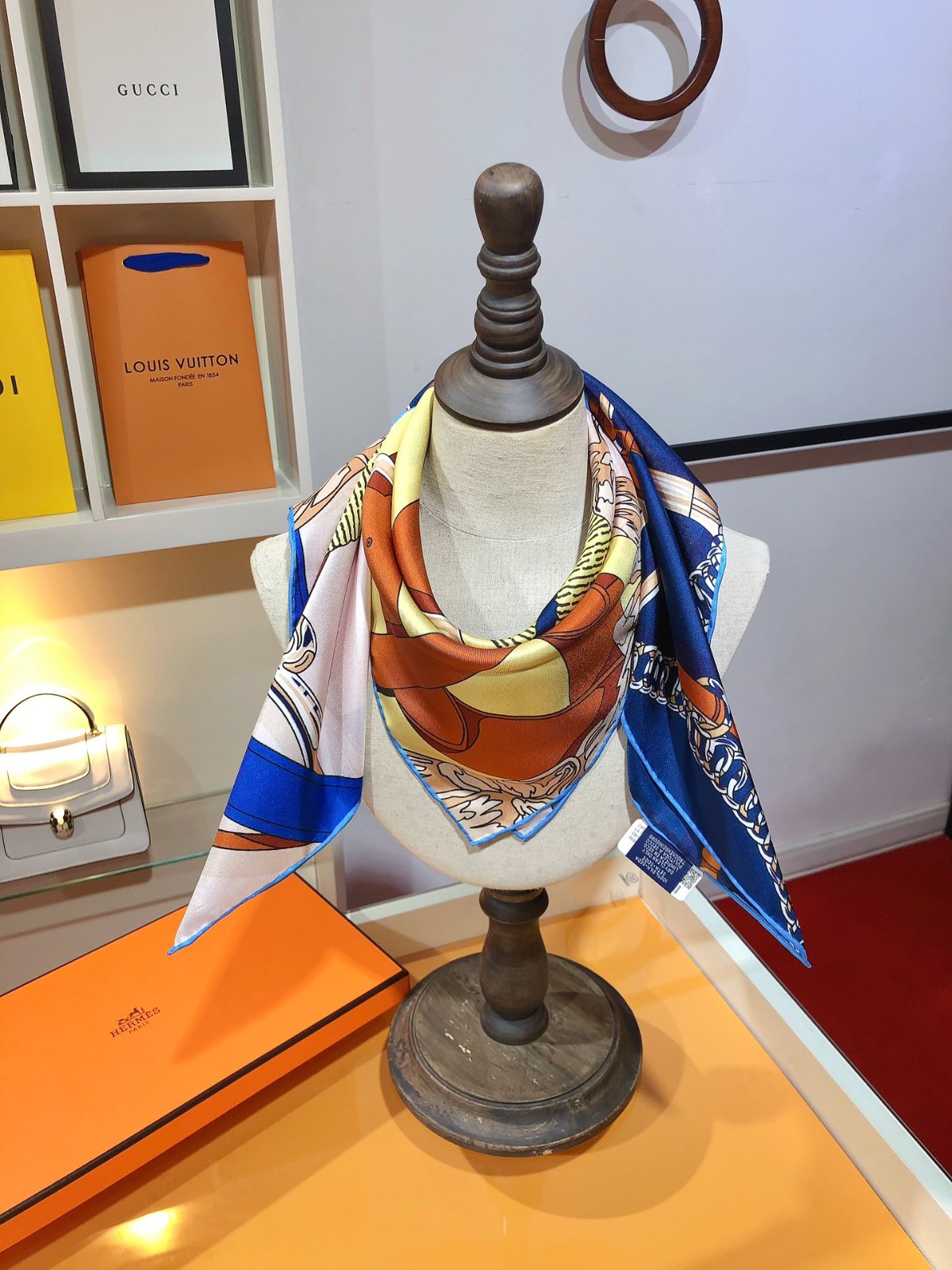 04 Her mes Scarf