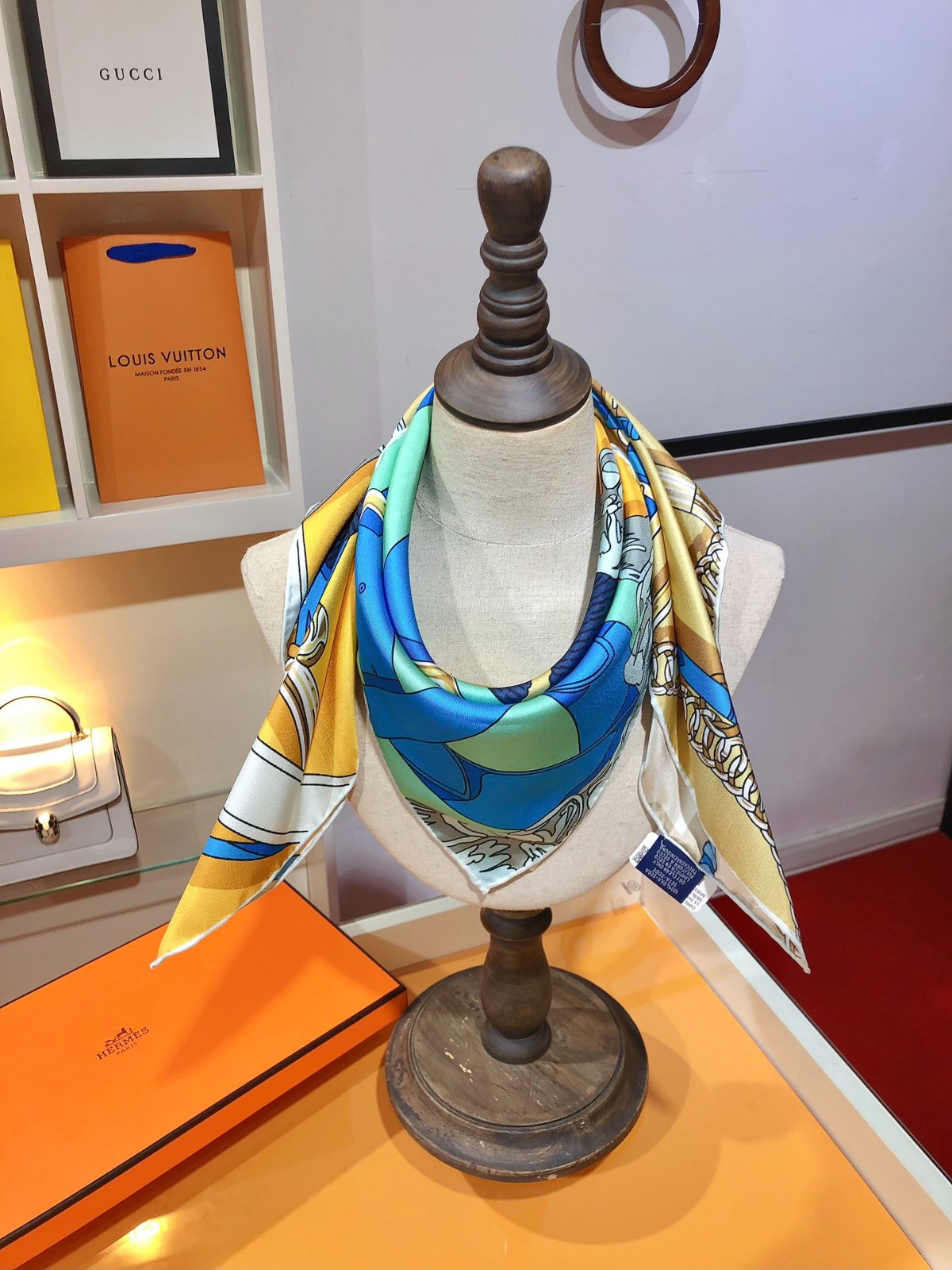 04 Her mes Scarf