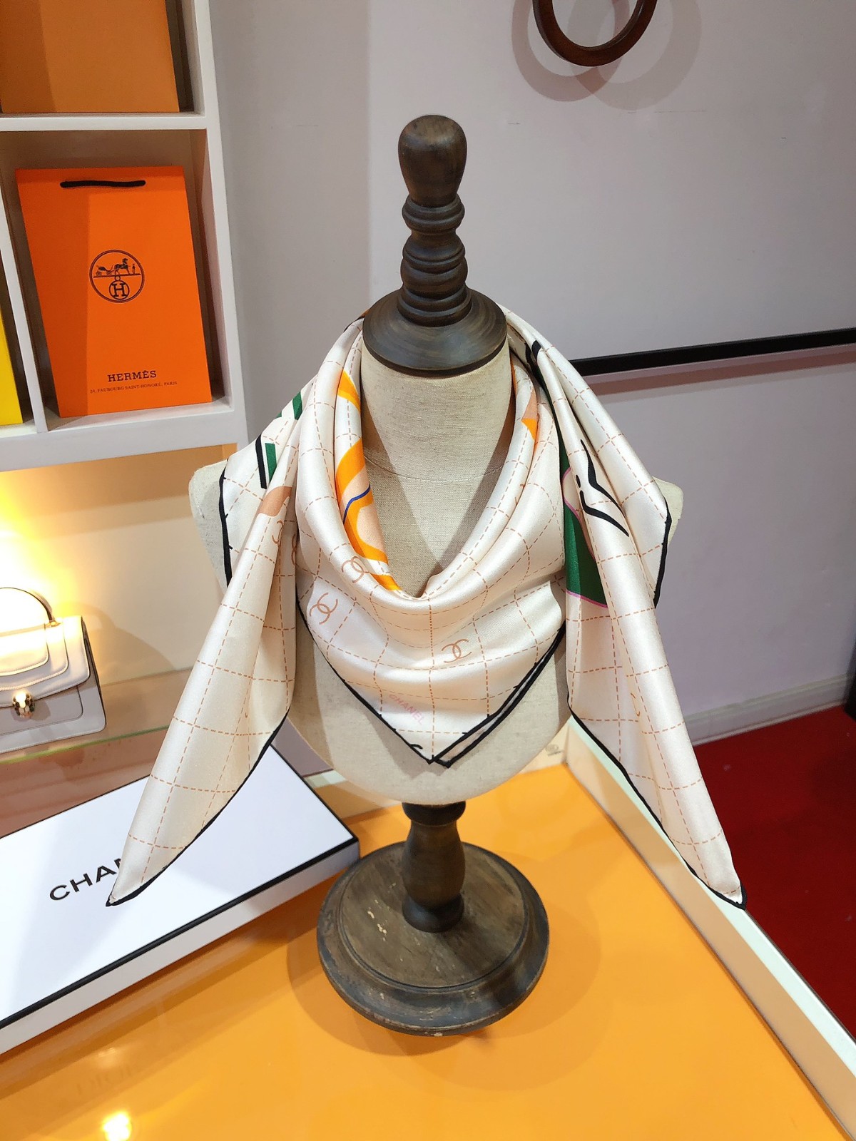08 C Scarf