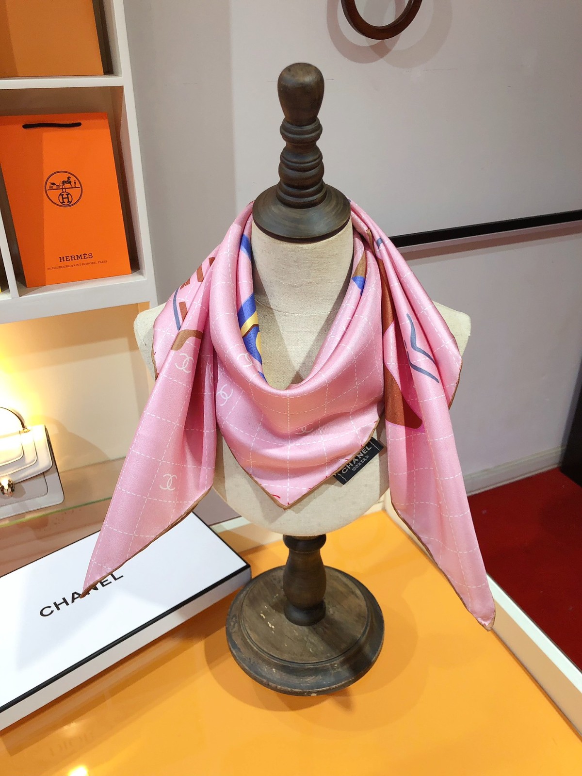 08 C Scarf