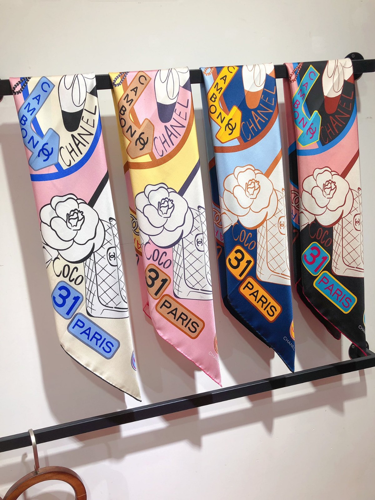 08 C Scarf