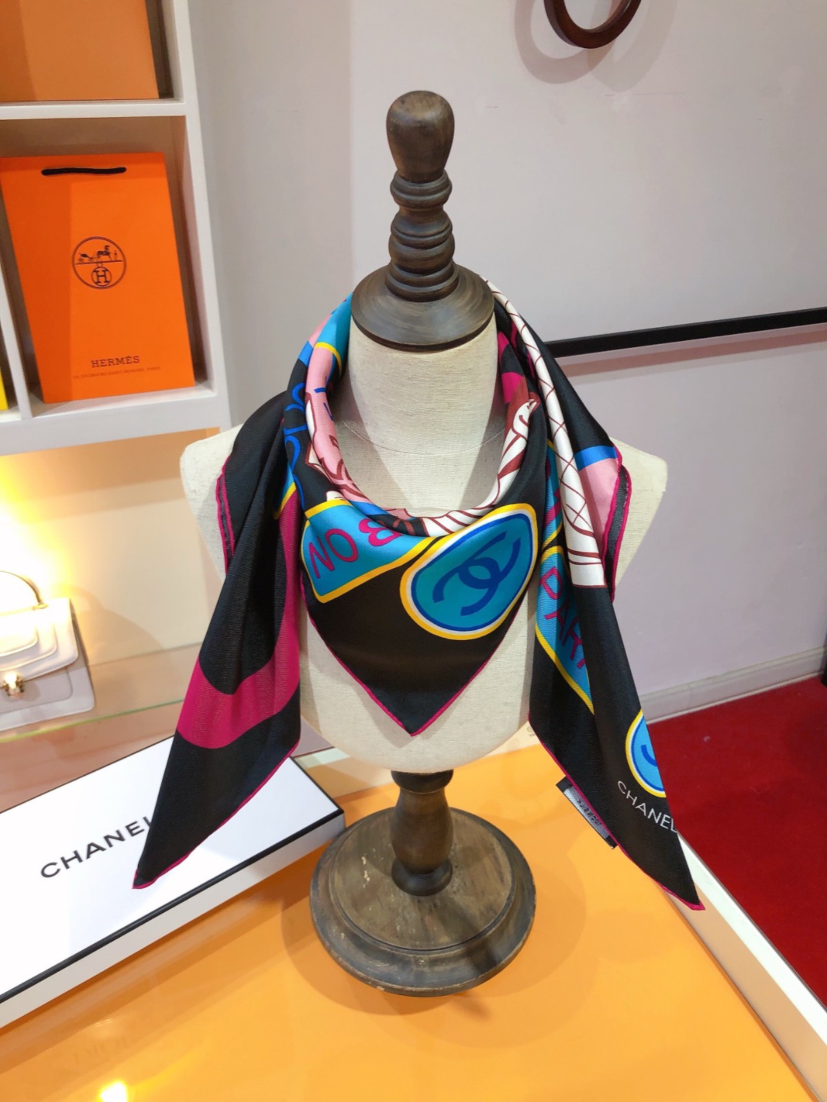 08 C Scarf