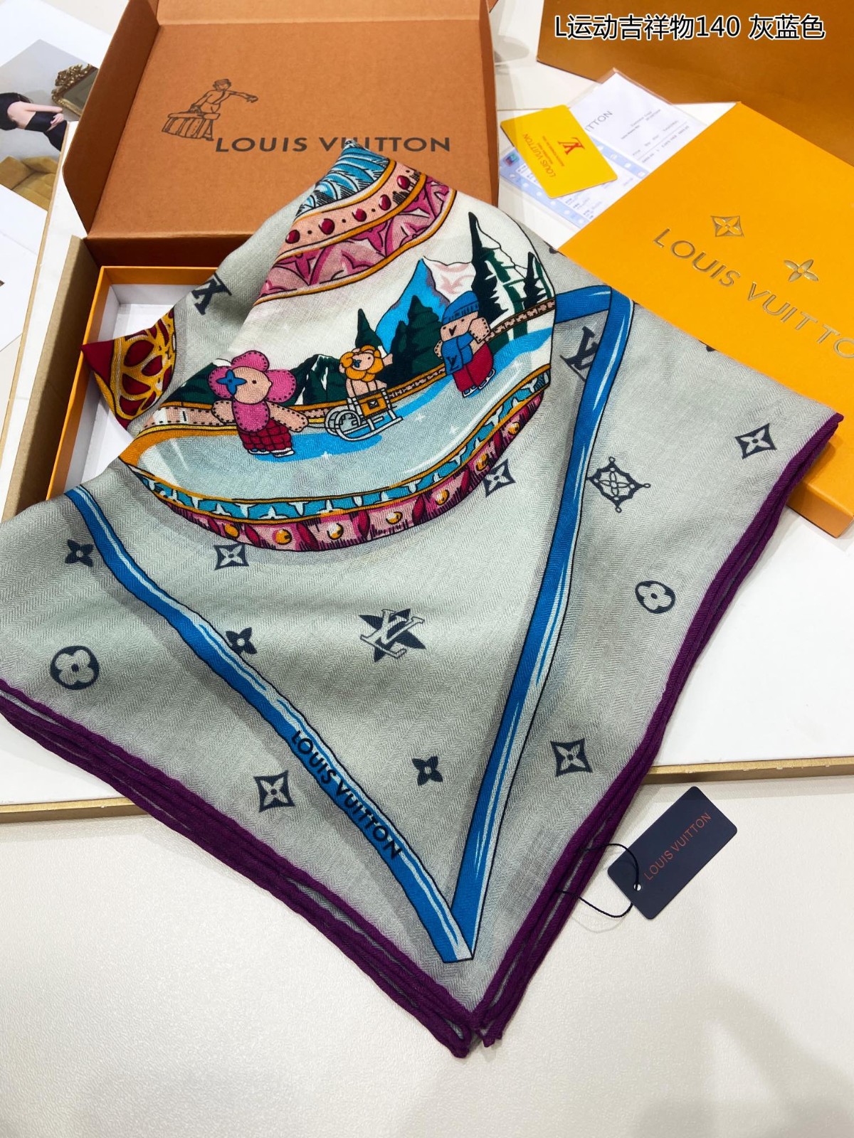 03 L-V Scarf