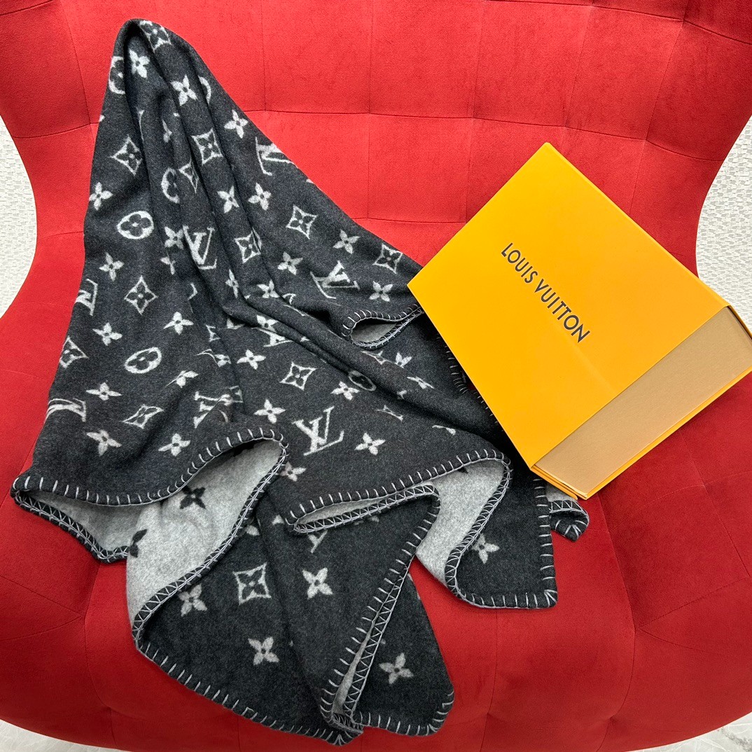 03 L-V Scarf