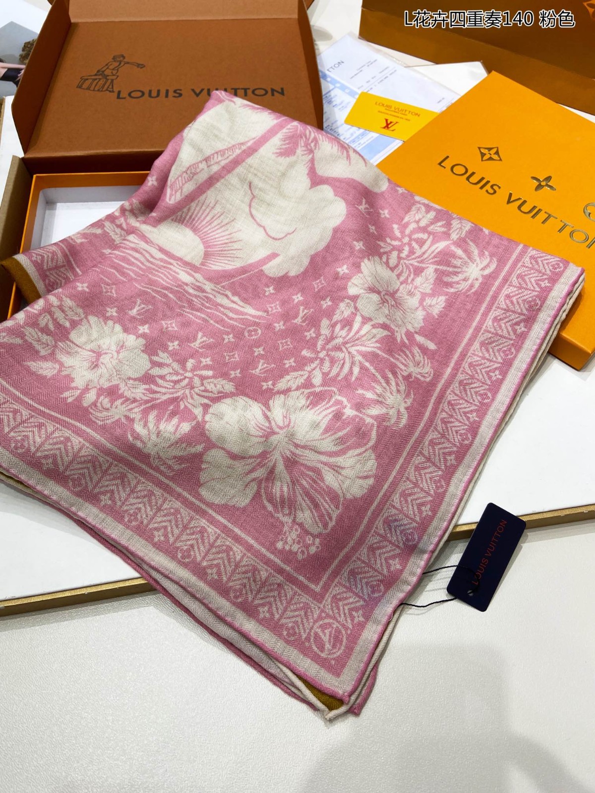 03 L-V Scarf