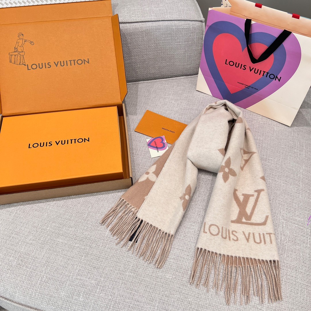 03 L-V Scarf