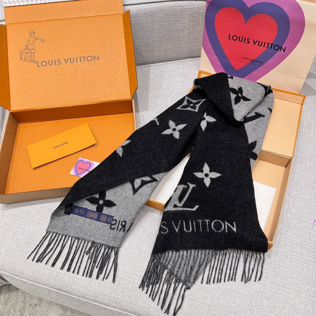 03 L-V Scarf