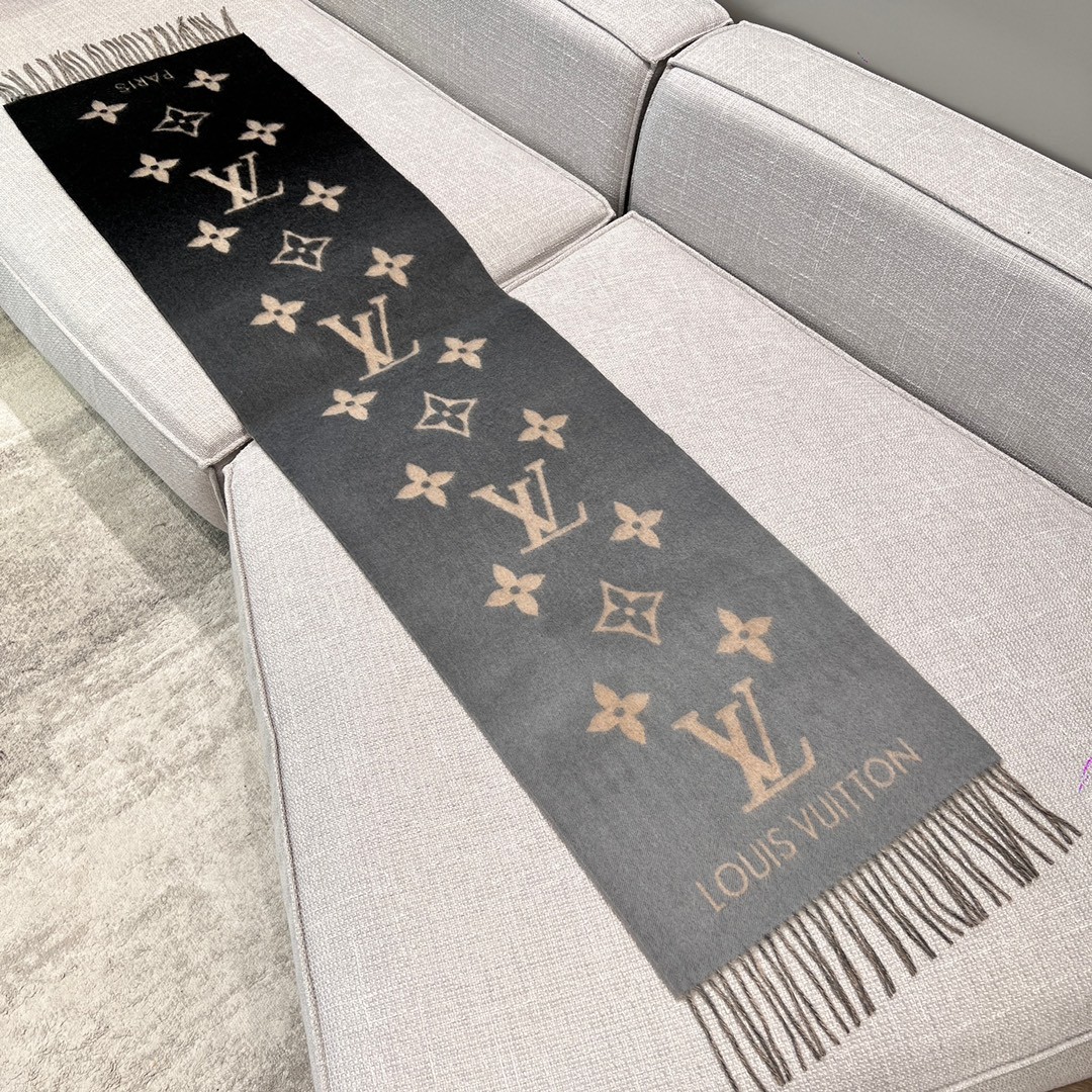 03 L-V Scarf