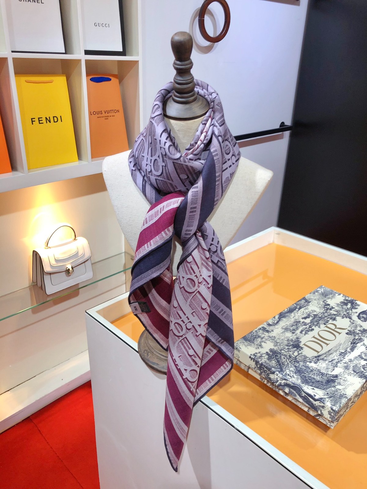 07 Di or Scarf