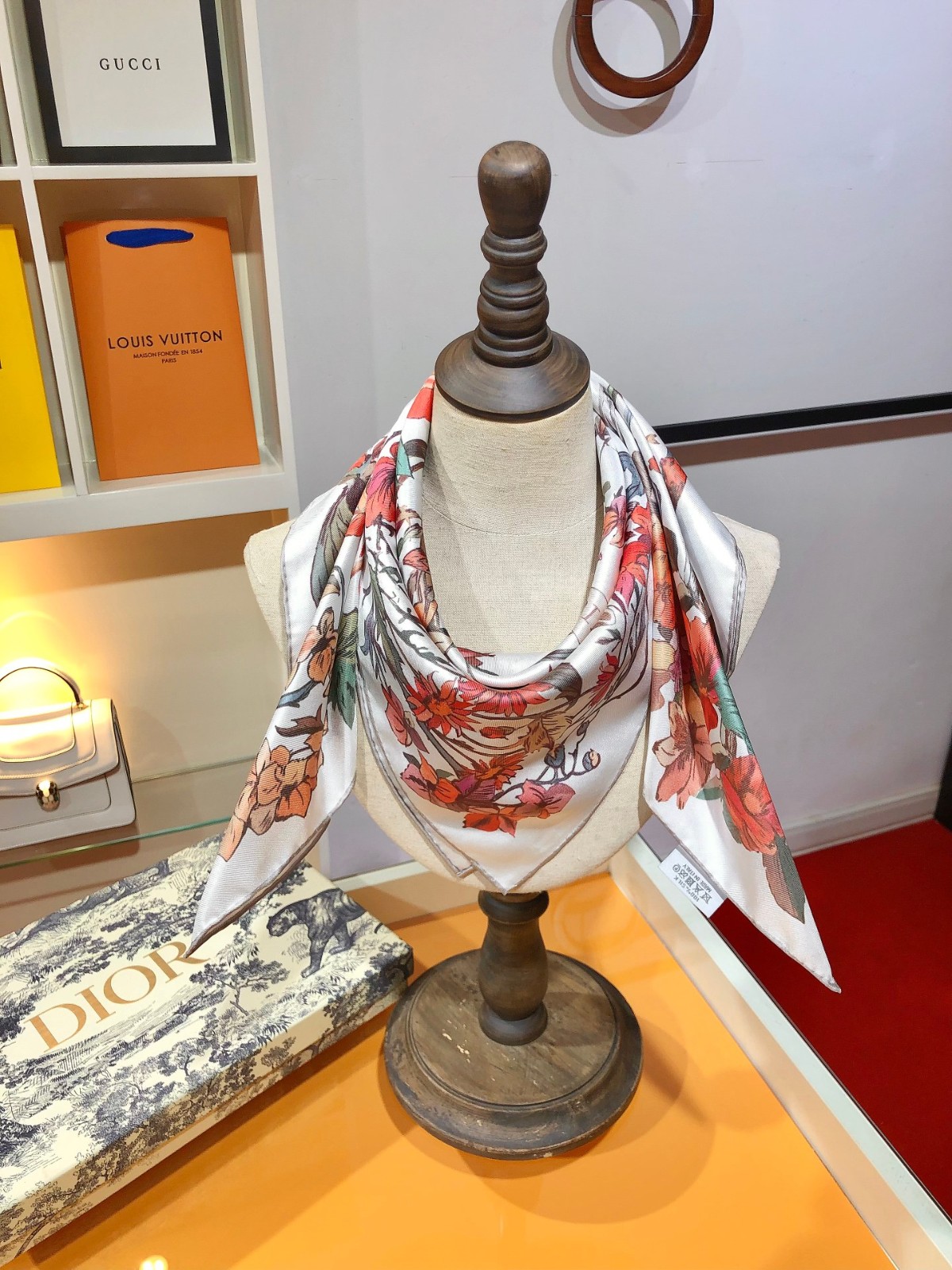 07 Di or Scarf