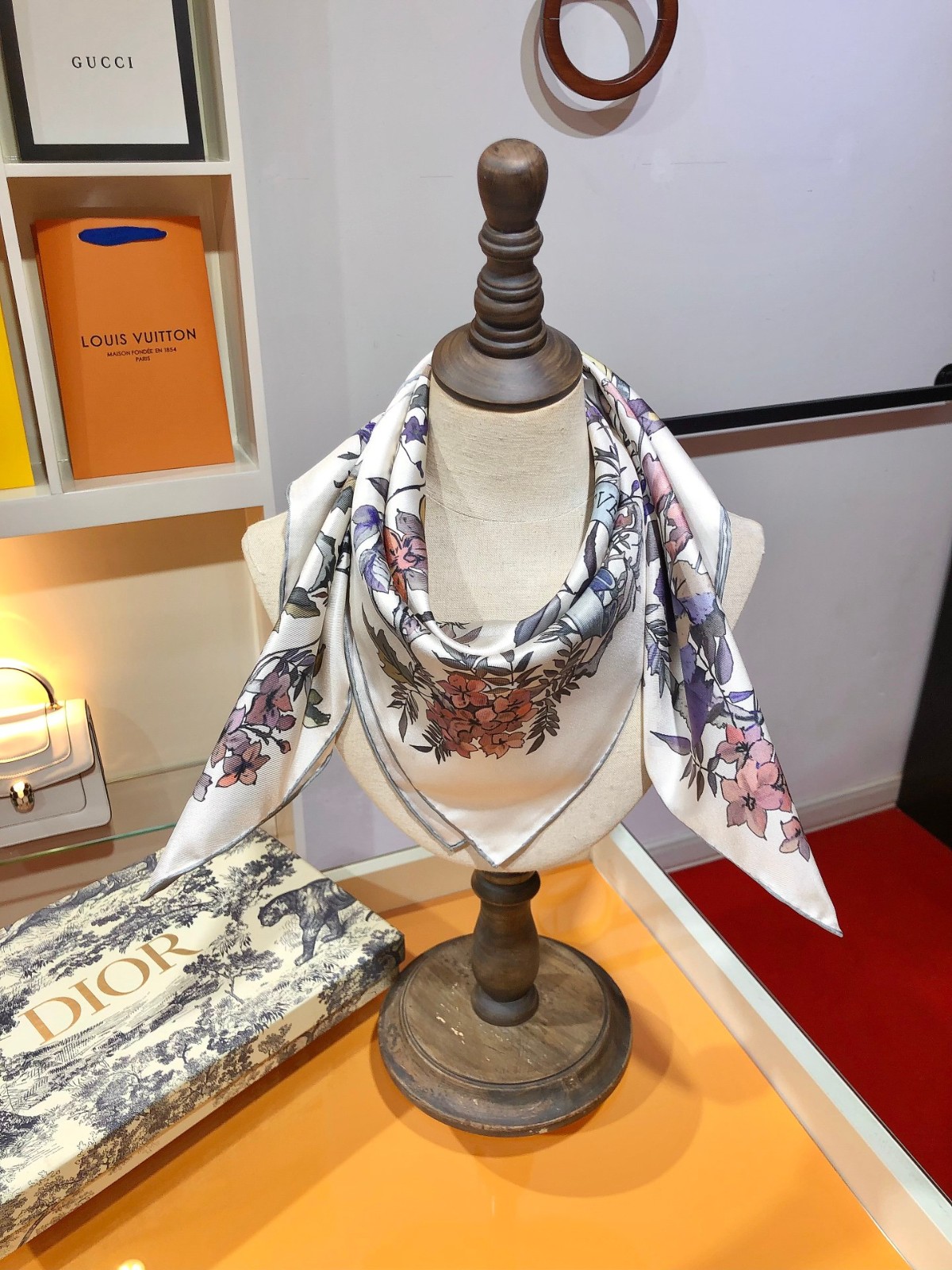 07 Di or Scarf