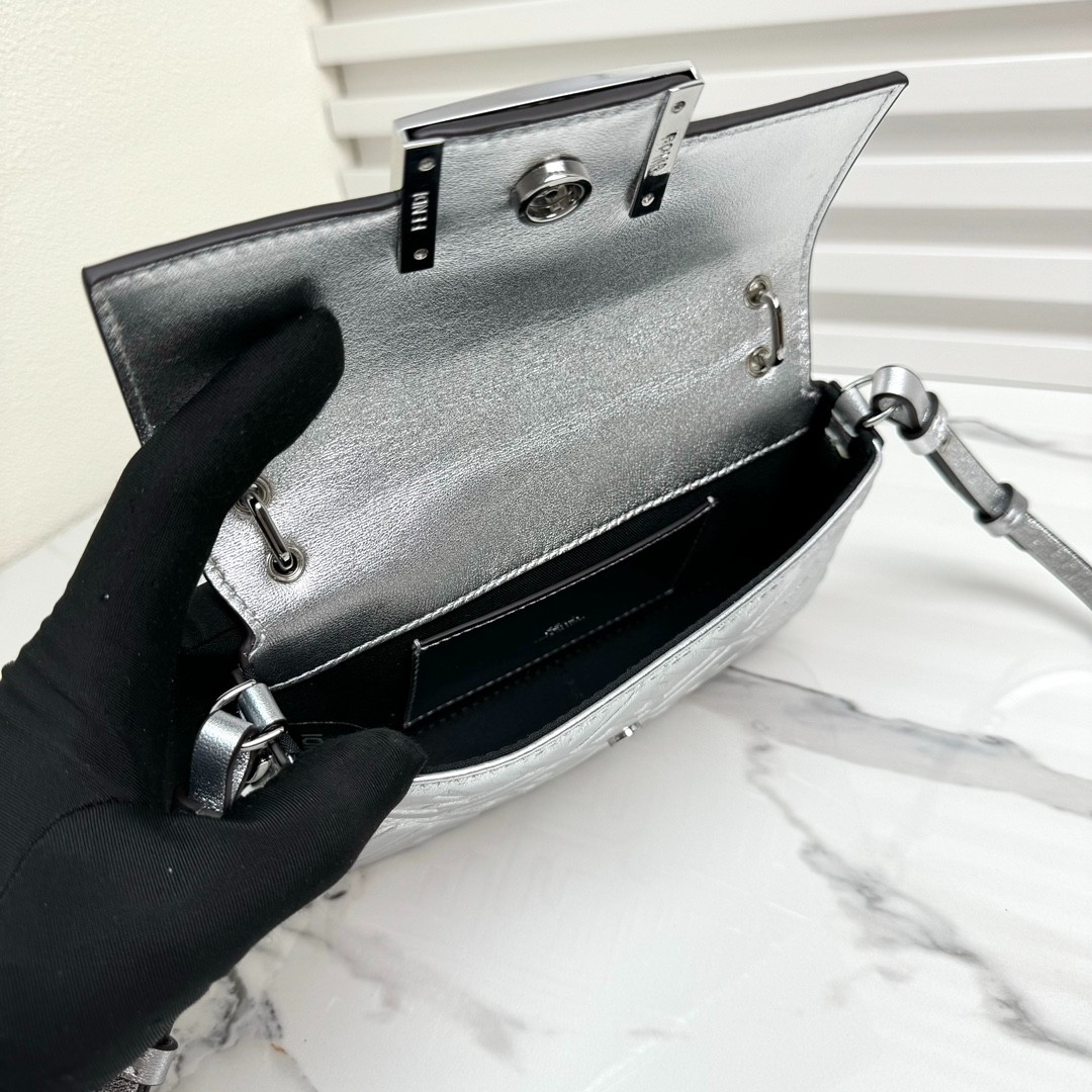 026 55123172 size 19x3x11cm