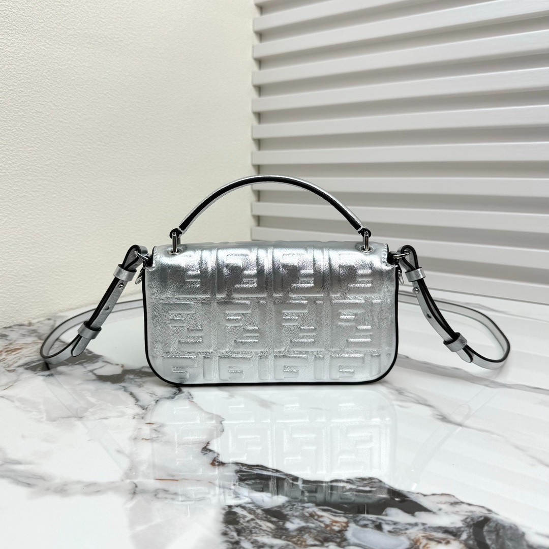 026 55123172 size 19x3x11cm