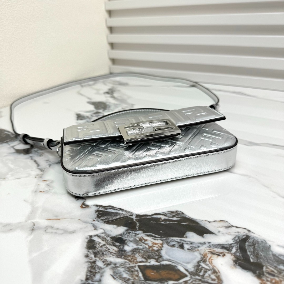 026 55123172 size 19x3x11cm