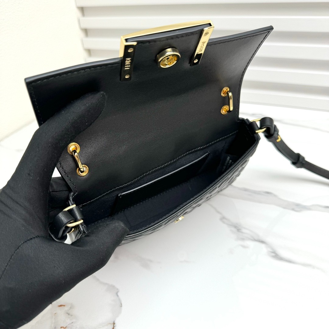 025 55123172 size 19x3x11cm