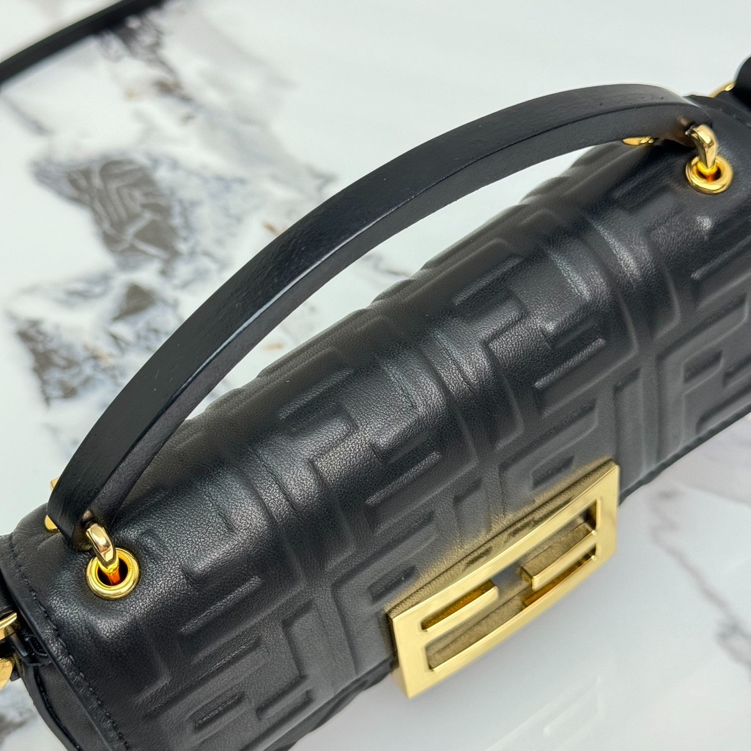 025 55123172 size 19x3x11cm