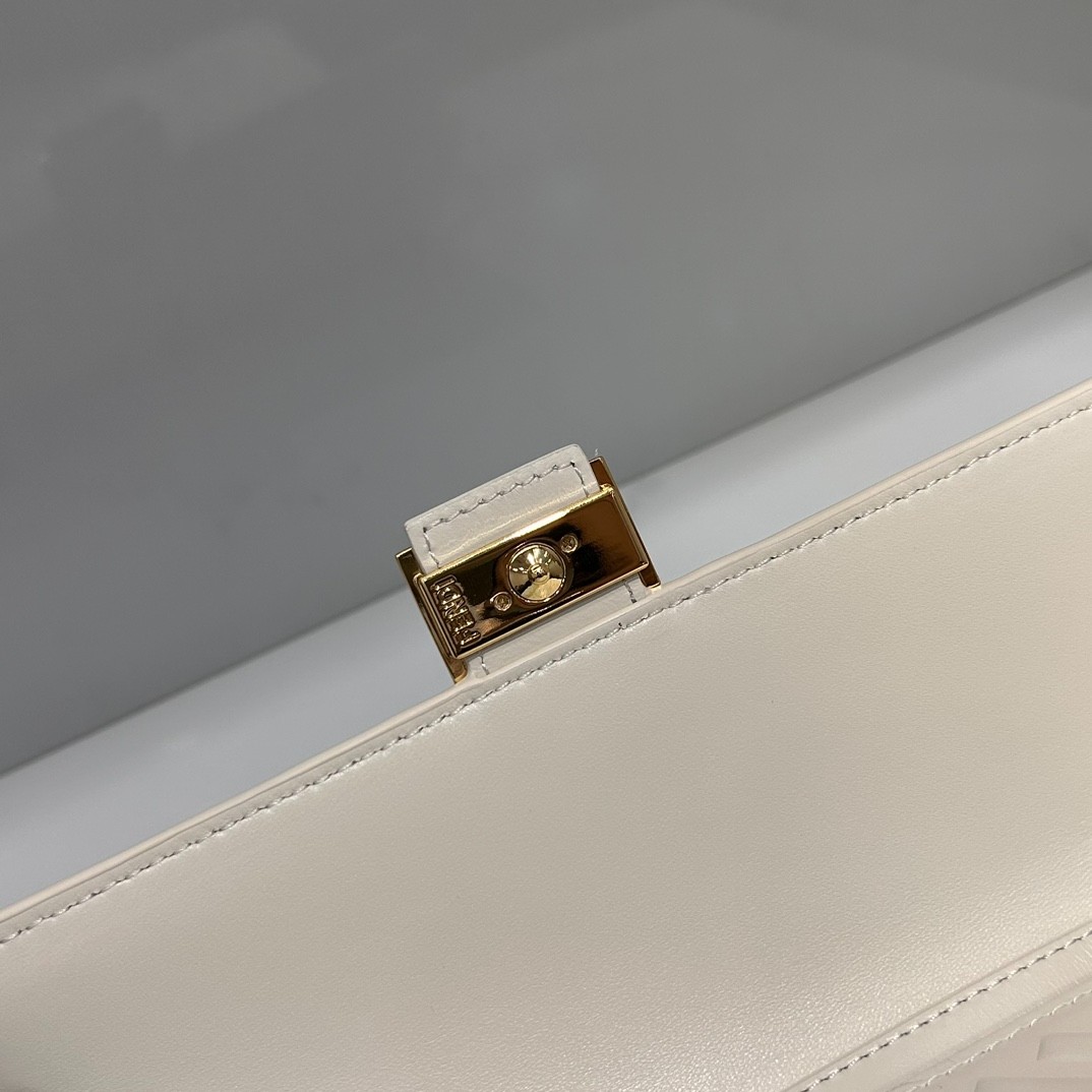 022 60123177 size 21x11.5x5cm