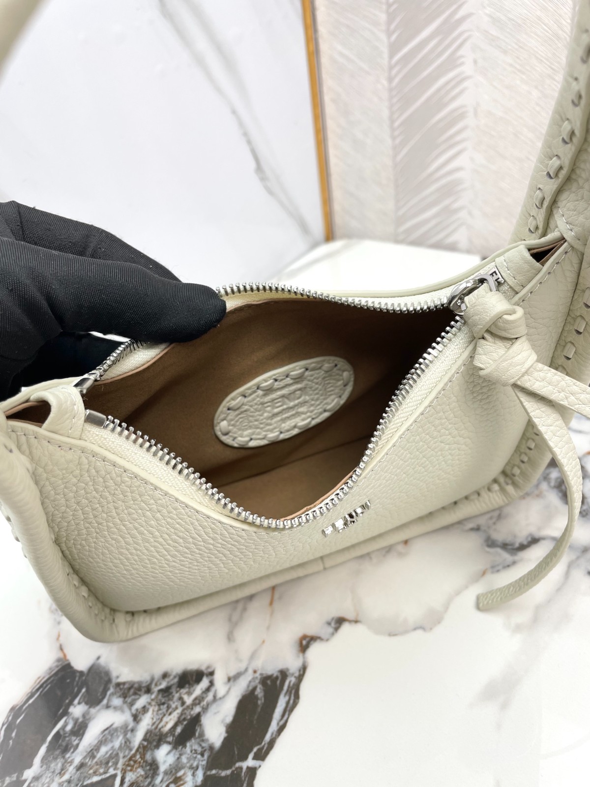 015 60123177 size 20.5x28x7cm