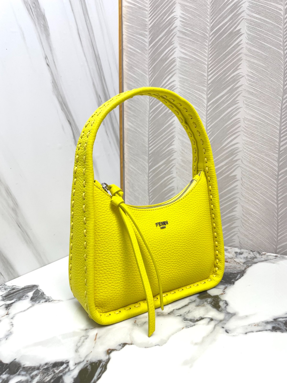 014 60123177 size 20.5x28x7cm