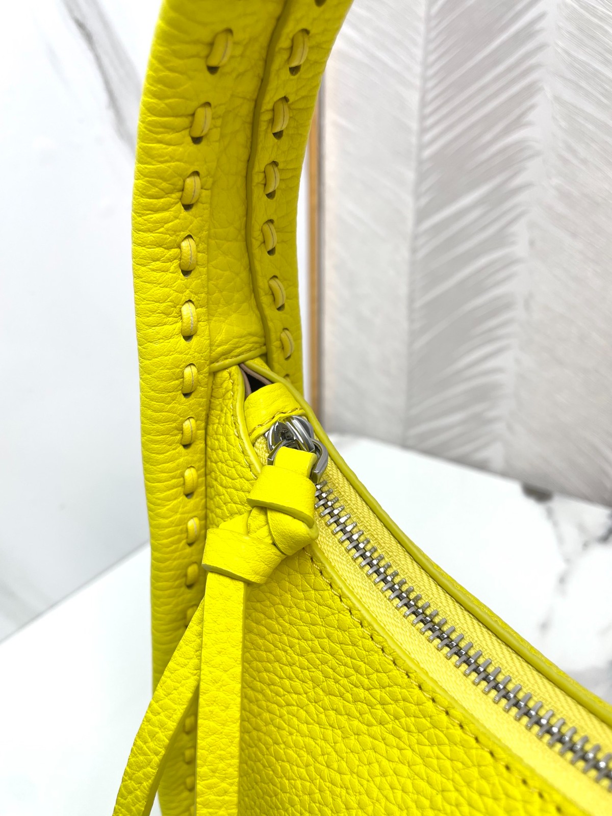 014 60123177 size 20.5x28x7cm
