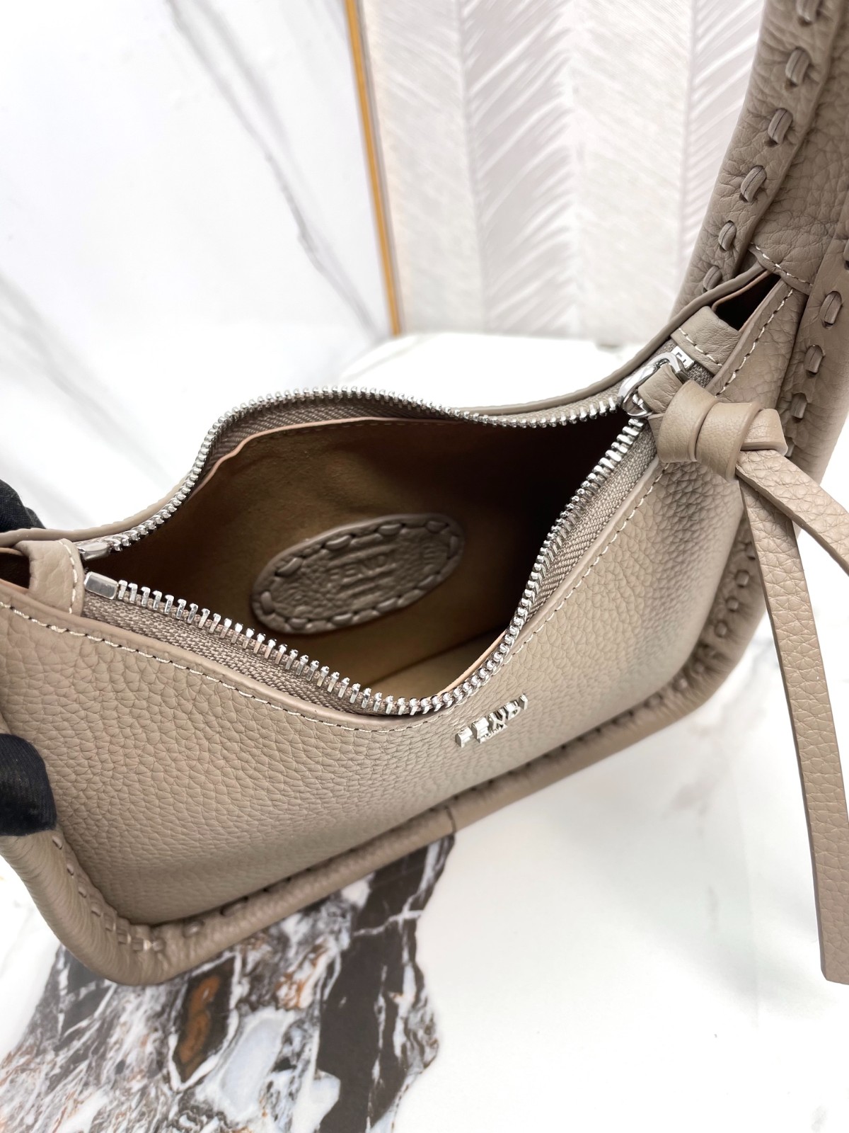 012 60123177 size 20.5x28x7cm