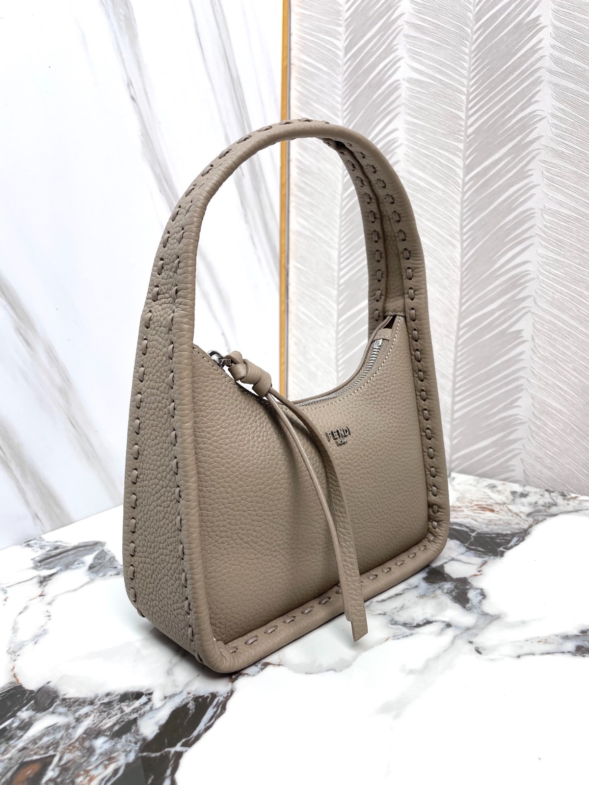 012 60123177 size 20.5x28x7cm
