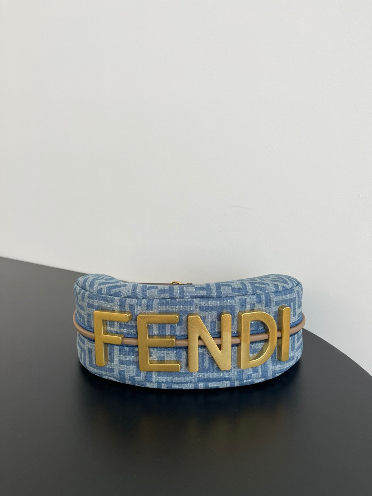 011 60123177 size 20x7.5x13cm