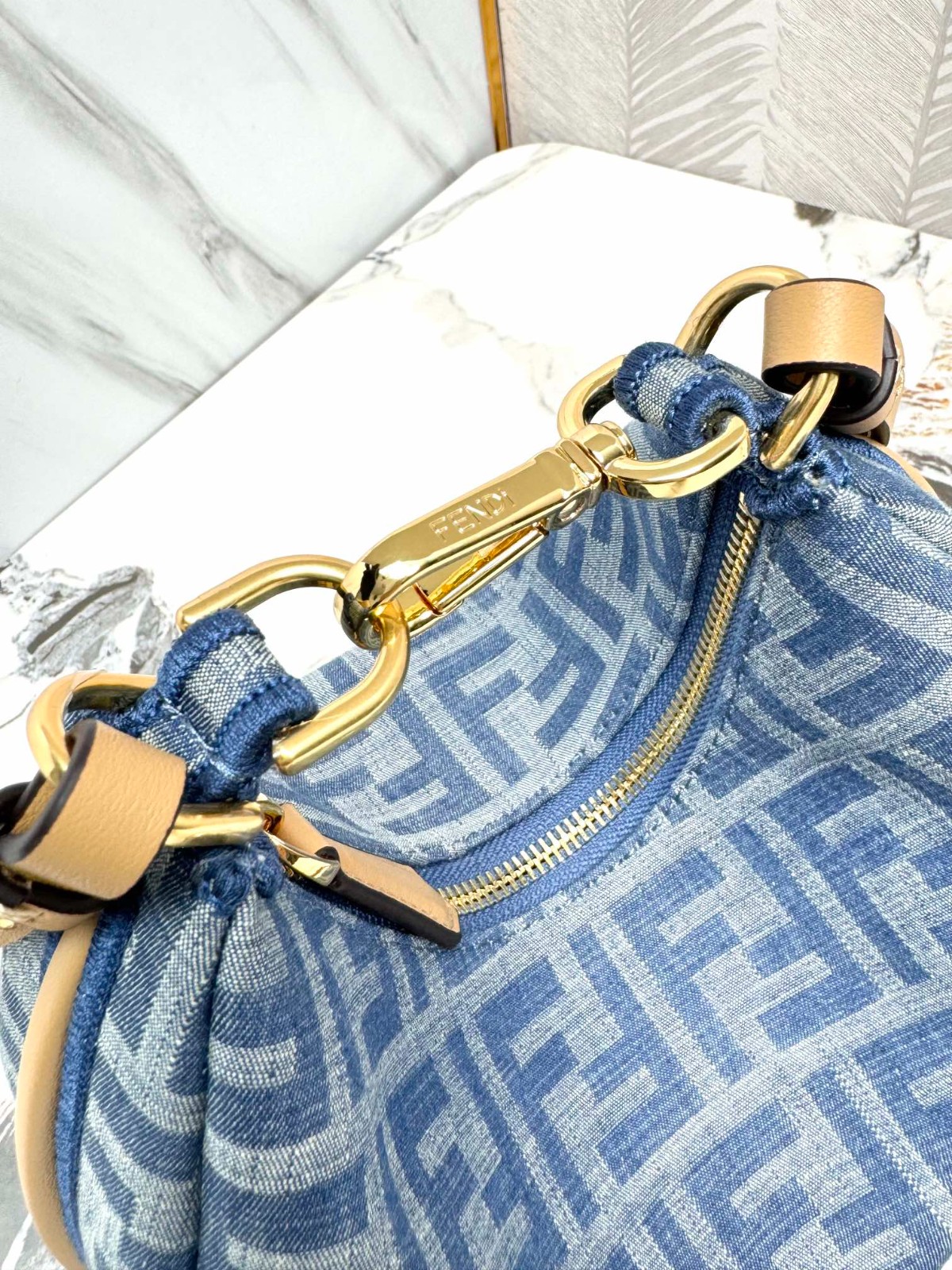010 55123168 size 20x7.5x13cm