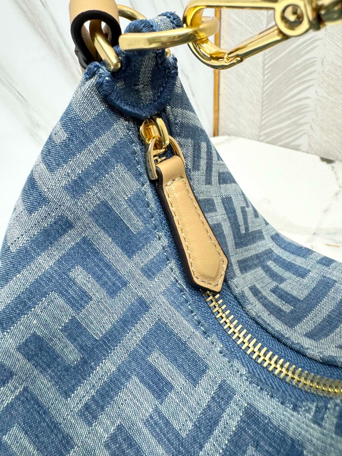 010 55123168 size 20x7.5x13cm
