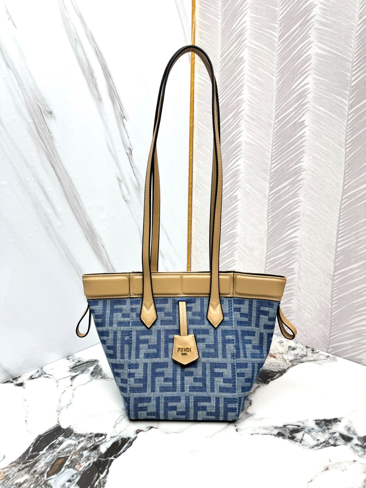 009 50123159 size 15cmx18.5x15cm