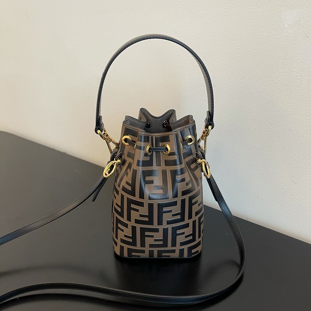 004 53123171 size 12x18x10cm