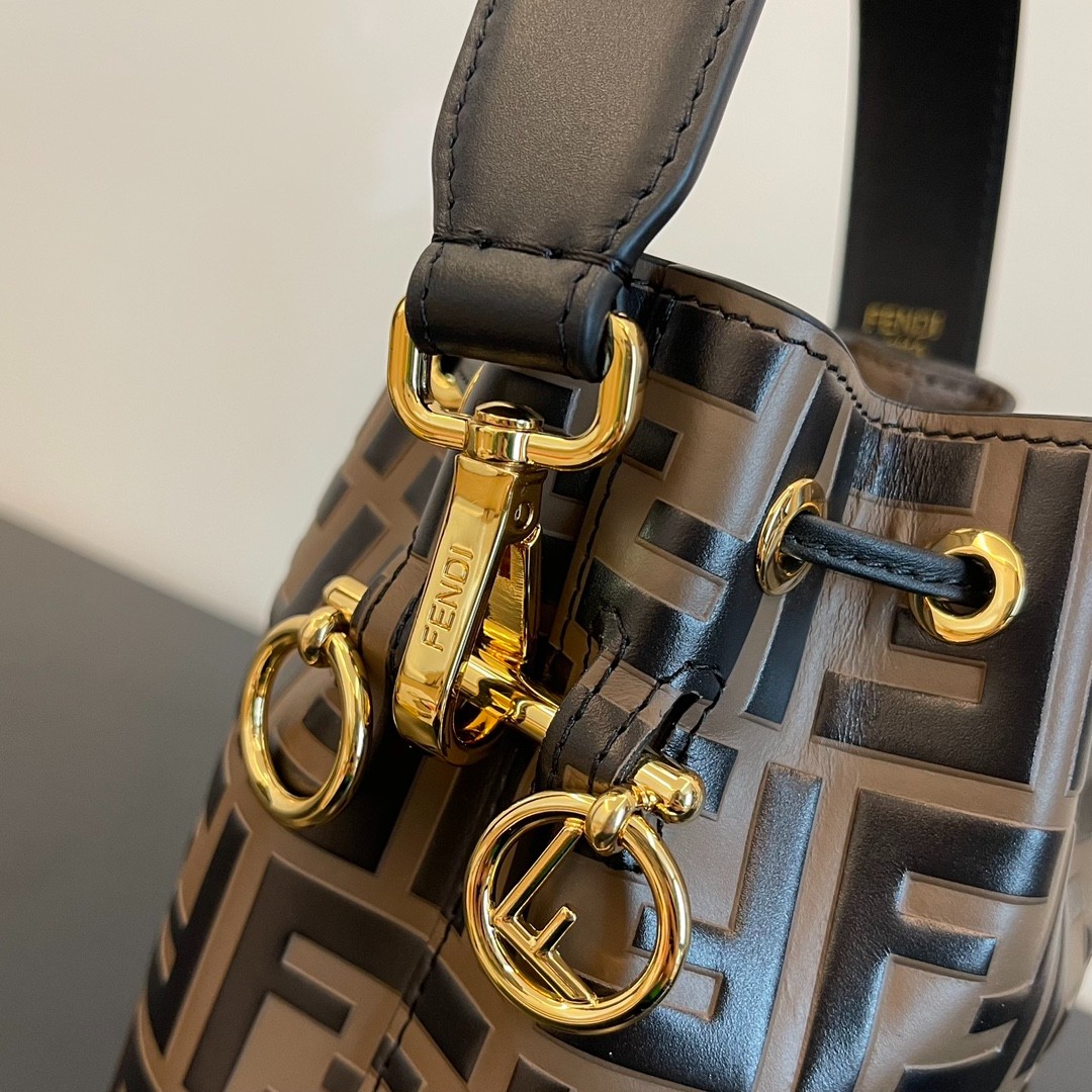 004 53123171 size 12x18x10cm