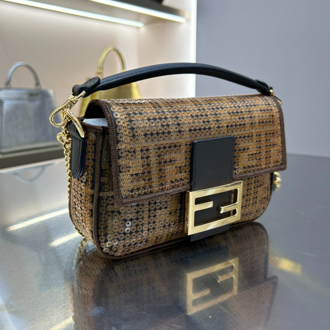 002 57123172 size 19x10x4cm