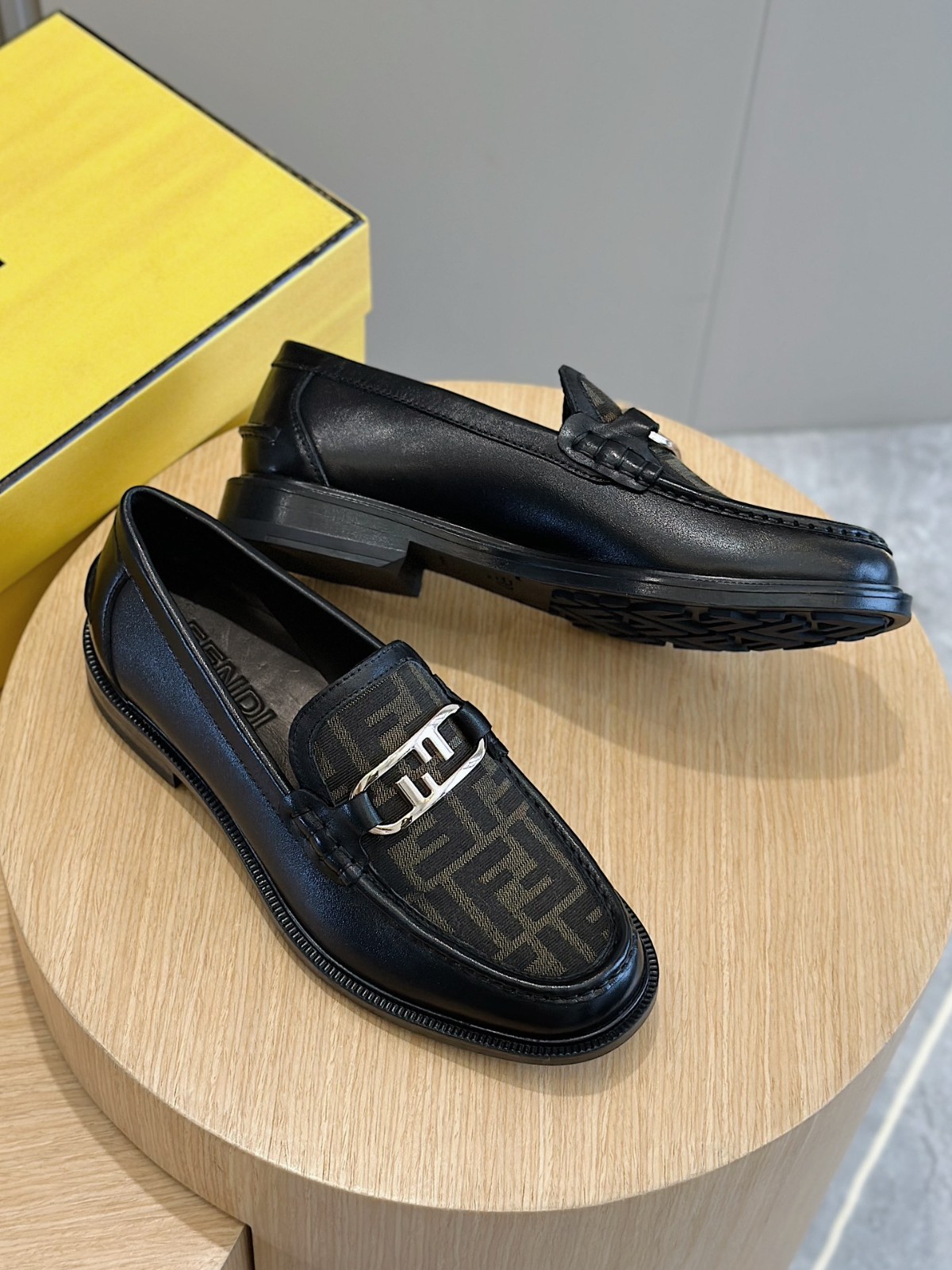 033 38123127 size 38-45