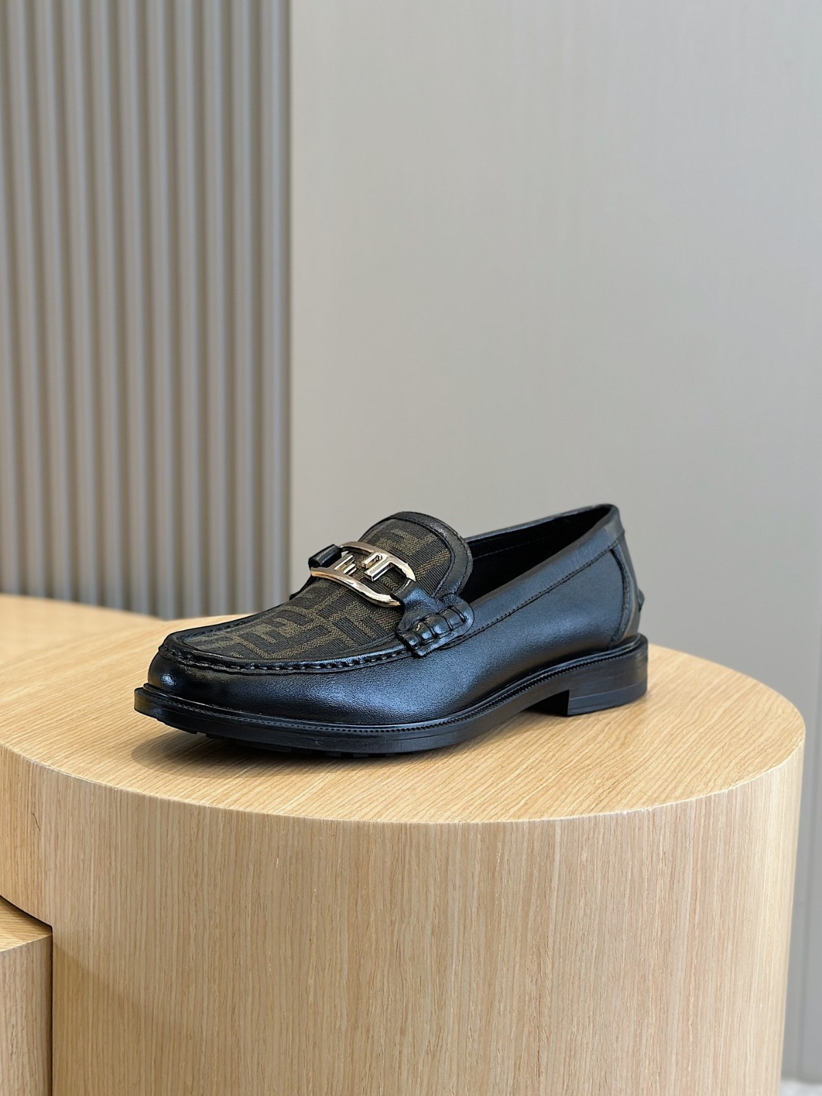 033 38123127 size 38-45
