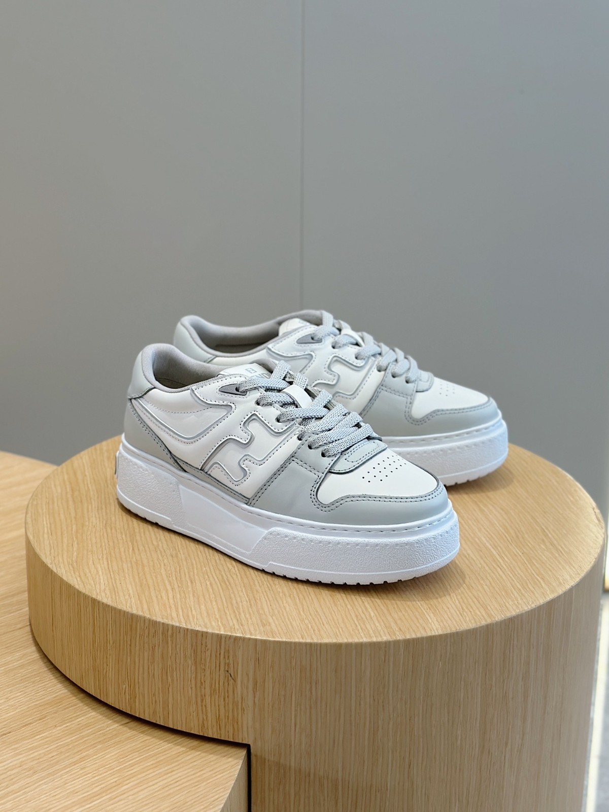 016 36123124 size 38-45
