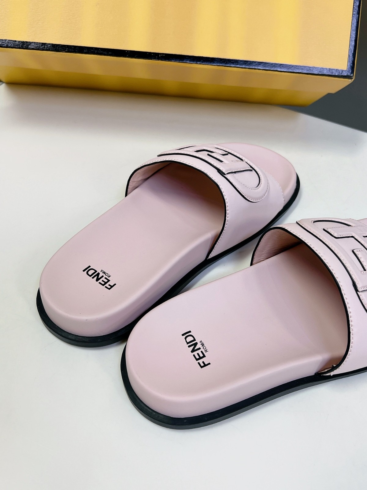 011 26123104 size 35-40