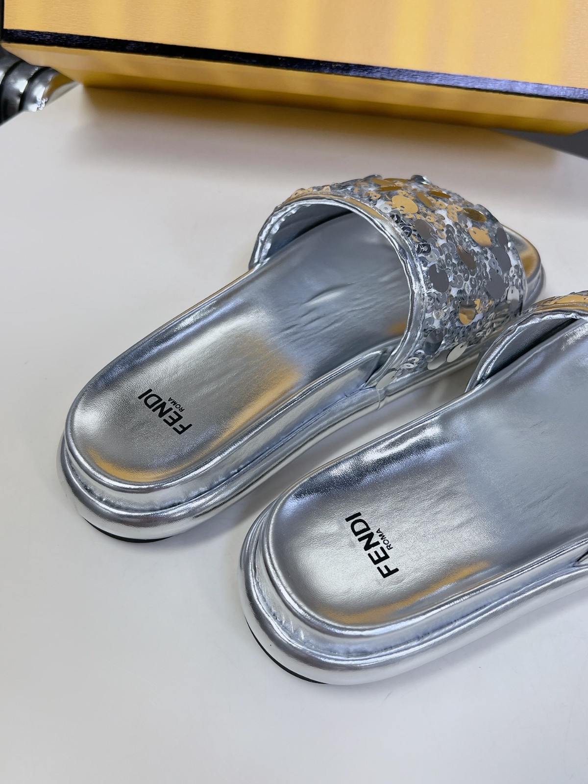 005 26123104 size 35-40