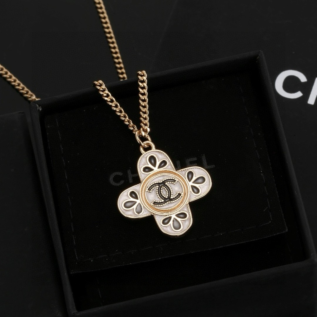 73 CHANEL