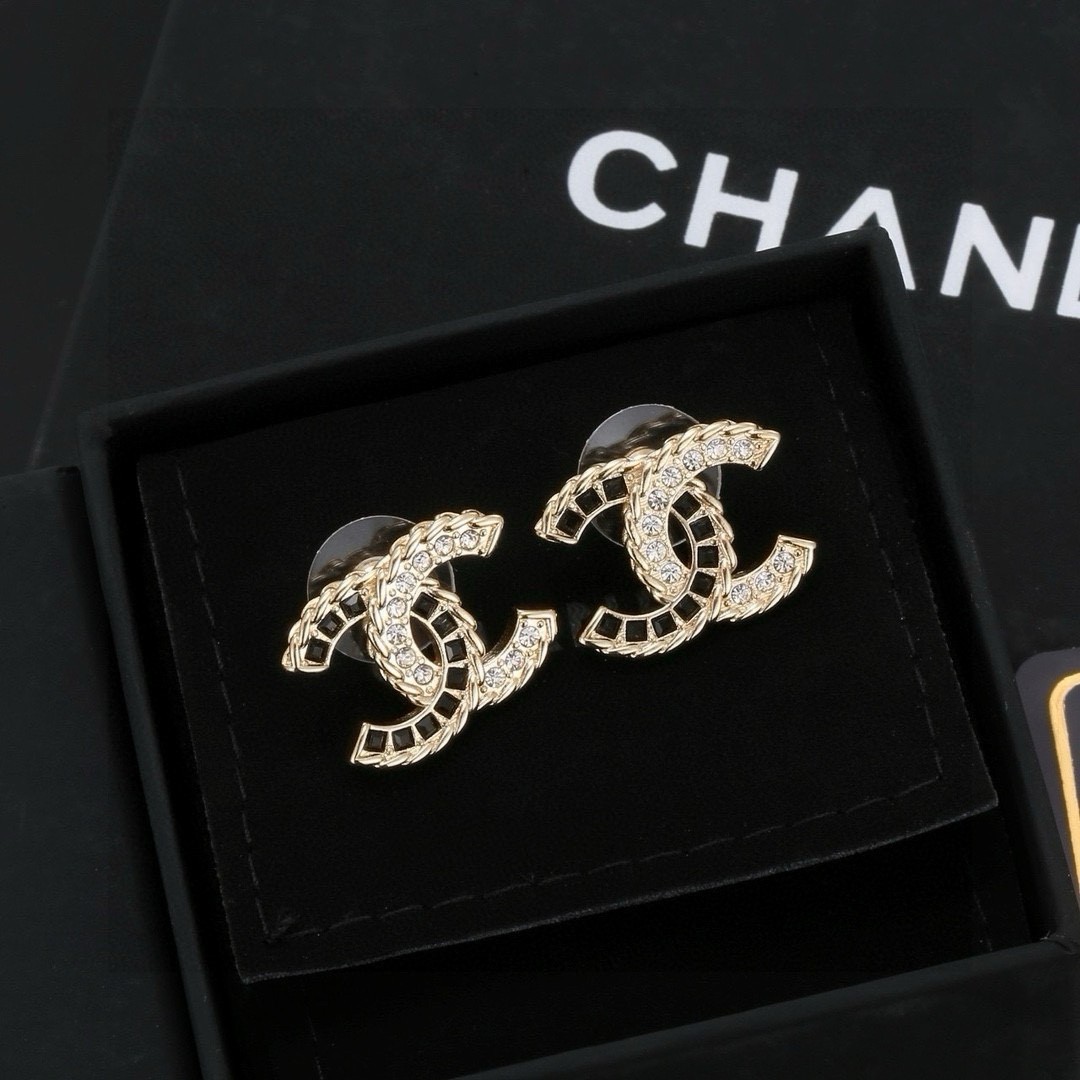 72 CHANEL